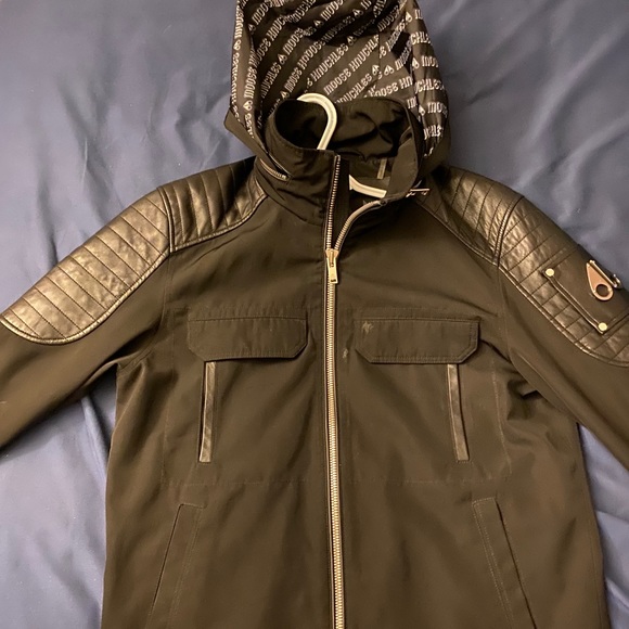 Moose Knuckle Wind Breaker - Picture 1 of 3